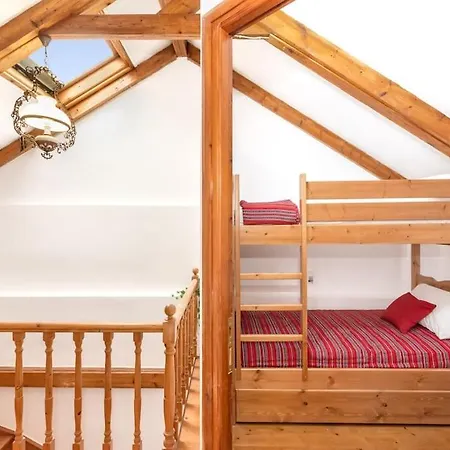 Yiayia's Place In Chania * 하니아