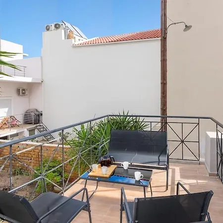 Yiayia's Place In Chania 펜션 *