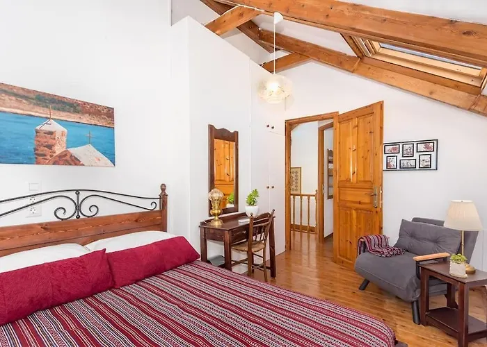 펜션 Yiayia's Place In Chania *