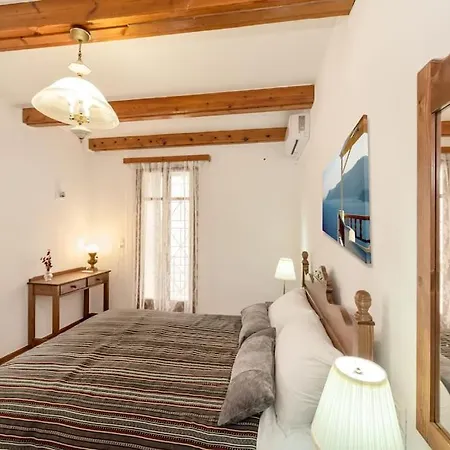 Semesterbostad Yiayia's Place In Chania